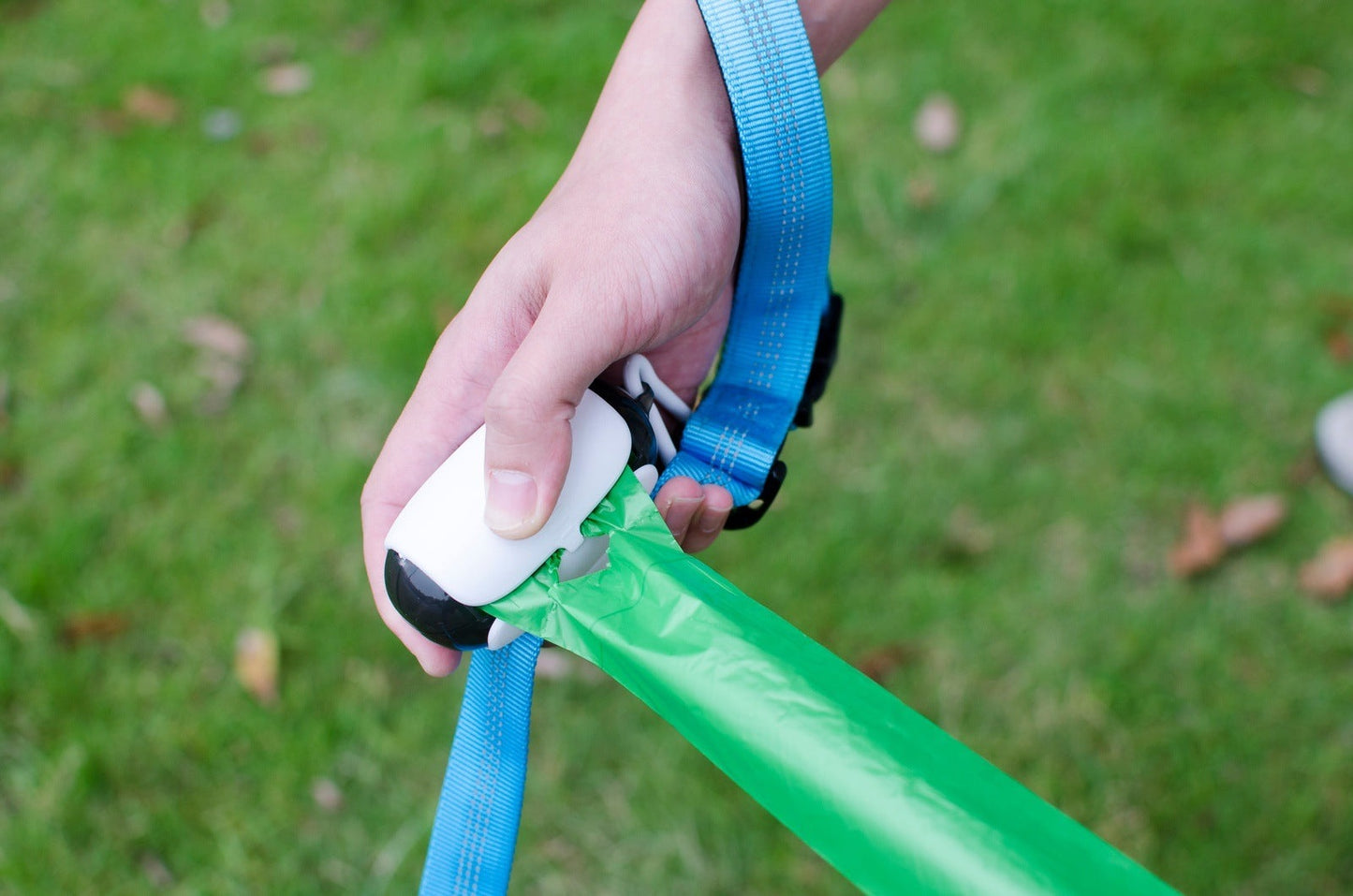 Dog Poop Bag Dispenser Capsule